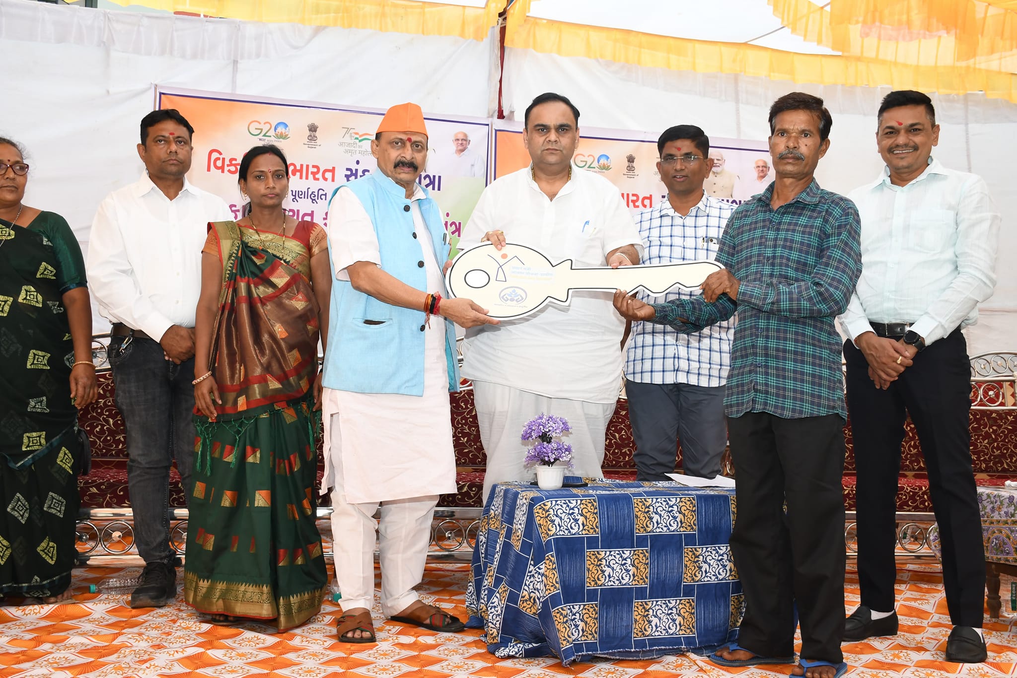 સુરત જિલ્લાના મહુવા તાલુકામાં વિકસિત ભારત સંકલ્પ યાત્રાનું સમાપન બોરીયા ગામે રાખવામાં આવ્યું.